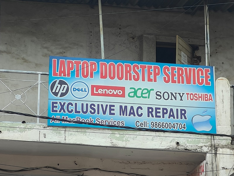 Cover photo of Exclusive Mac Repair